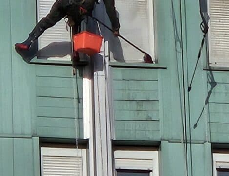 Opération de nettoyage et de décontamination à la résidence Bienvenue