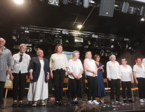 Les salles intergénérationnelles de Montluçon Habitat célèbrent le théâtre et le vivre-ensemble